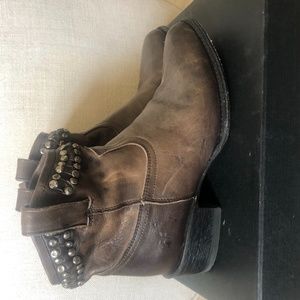 Frye Diana Cut Studded Western Charcoal 8.5